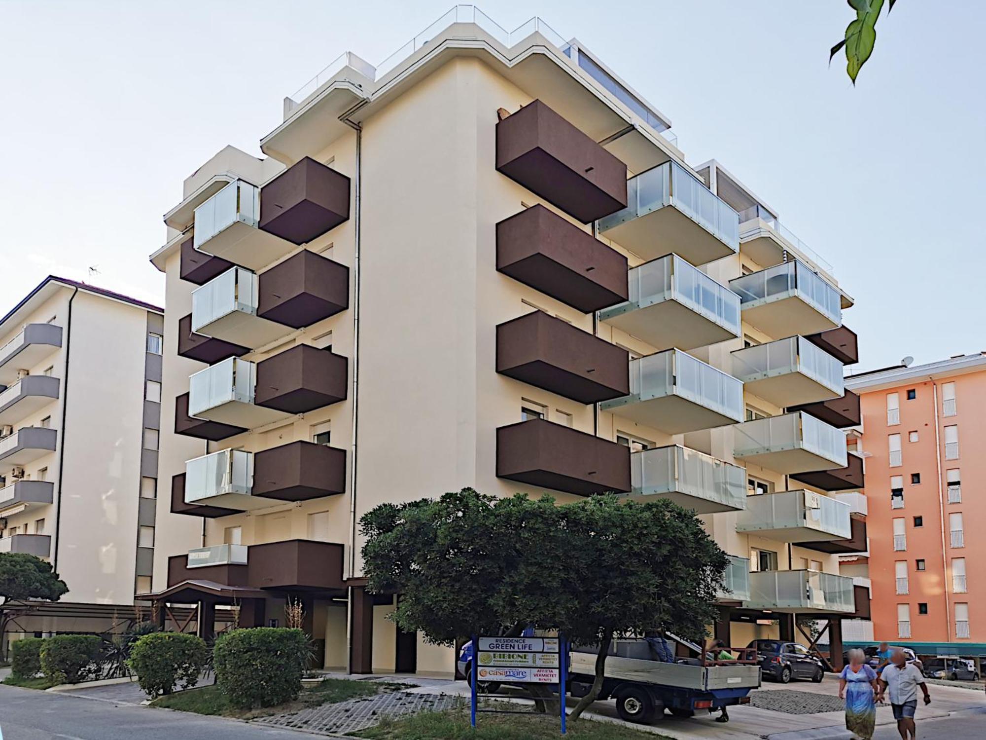 Residence Green Life Бибионе Экстерьер фото